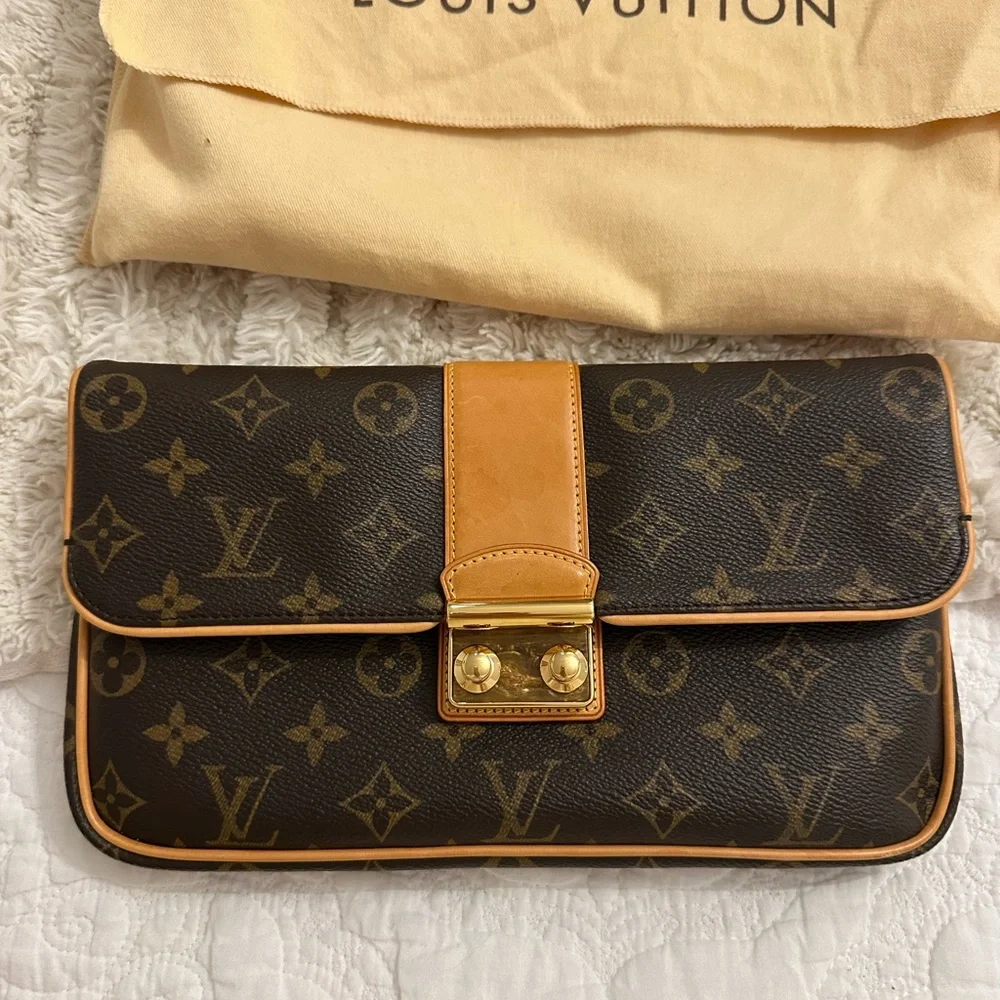 Louis Vuitton Brown and Tan Monogram Clutch - Picture 2 of 13